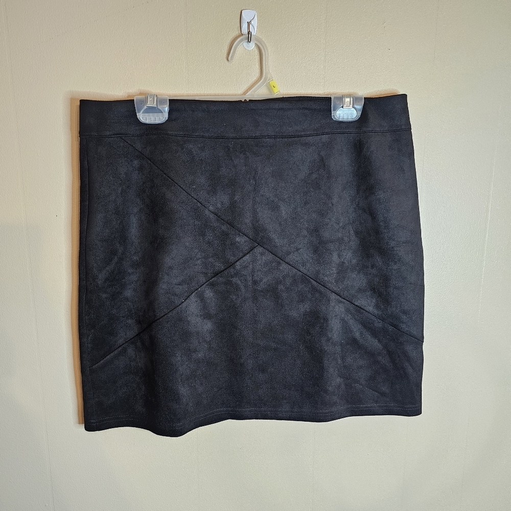 MANGOPOP Faux Suede Black Mini Skirt